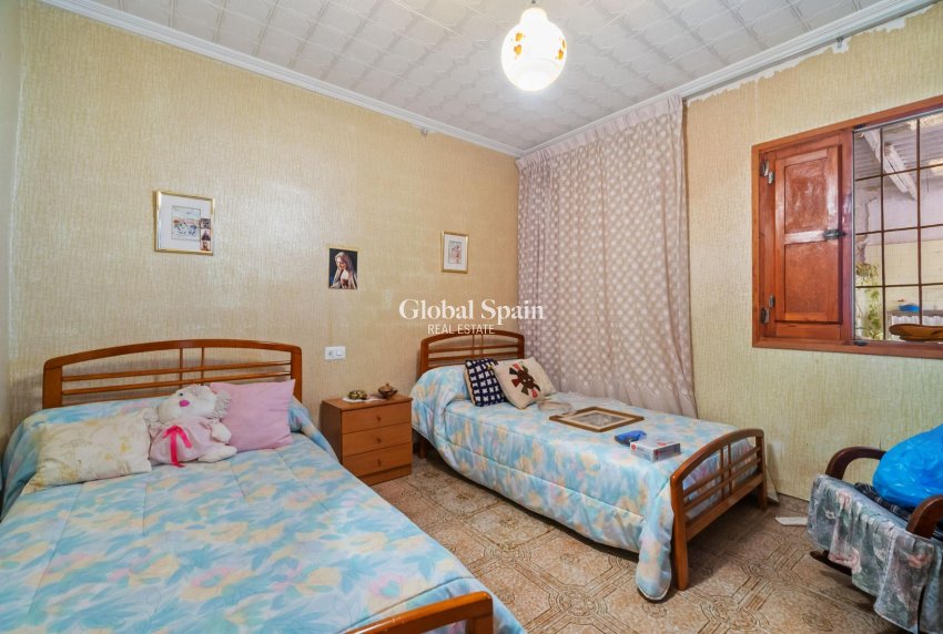 Wederverkoop - HUIS -
ORIHUELA - Raiguero De Bonanza