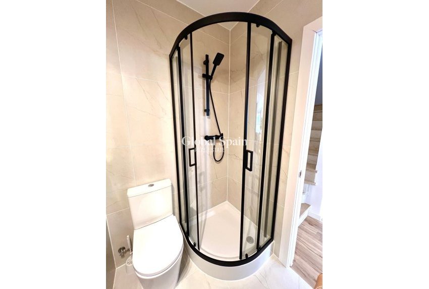 Wederverkoop - HUIS -
ORIHUELA - Urbanización Perla del Mar