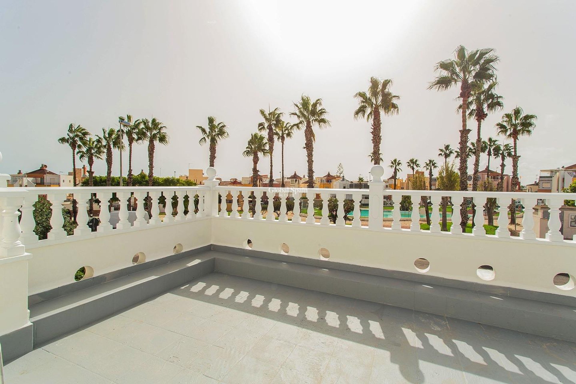 Wederverkoop - HUIS -
ORIHUELA - Urbanización Perla del Mar