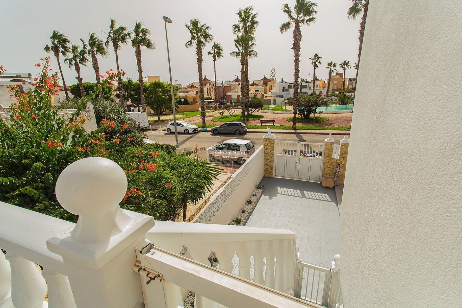 Wederverkoop - HUIS -
ORIHUELA - Urbanización Perla del Mar