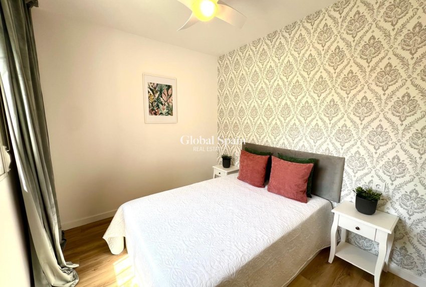 Wederverkoop - HUIS -
ORIHUELA - Urbanización Perla del Mar