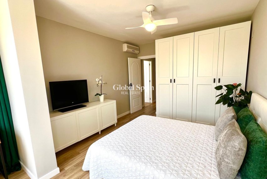 Wederverkoop - HUIS -
ORIHUELA - Urbanización Perla del Mar