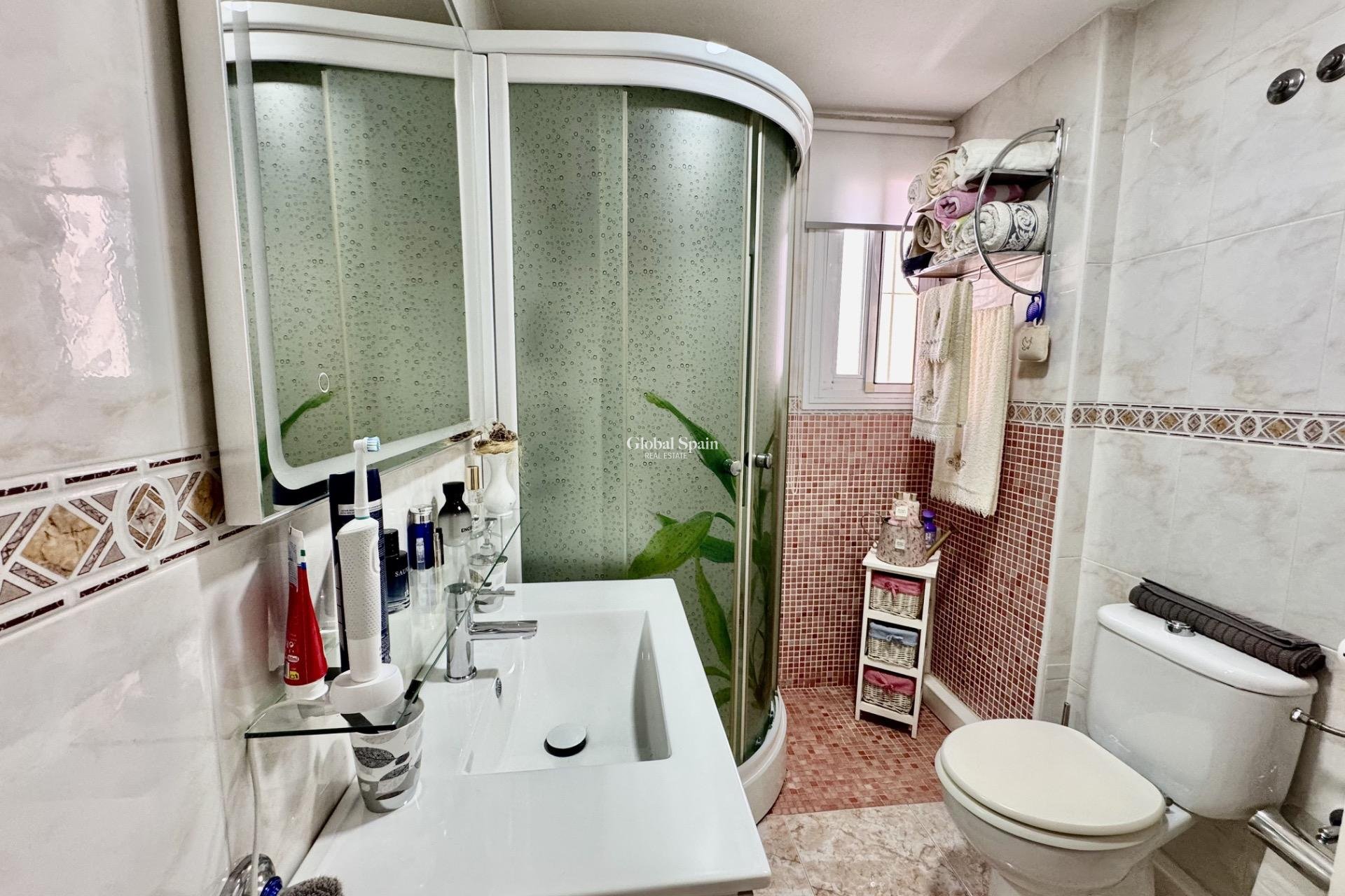 Wederverkoop - HUIS -
ORIHUELA - Urbanización Perla del Mar