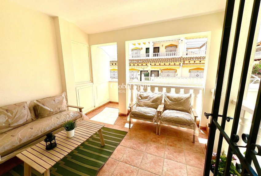 Wederverkoop - HUIS -
ORIHUELA - Urbanización Perla del Mar