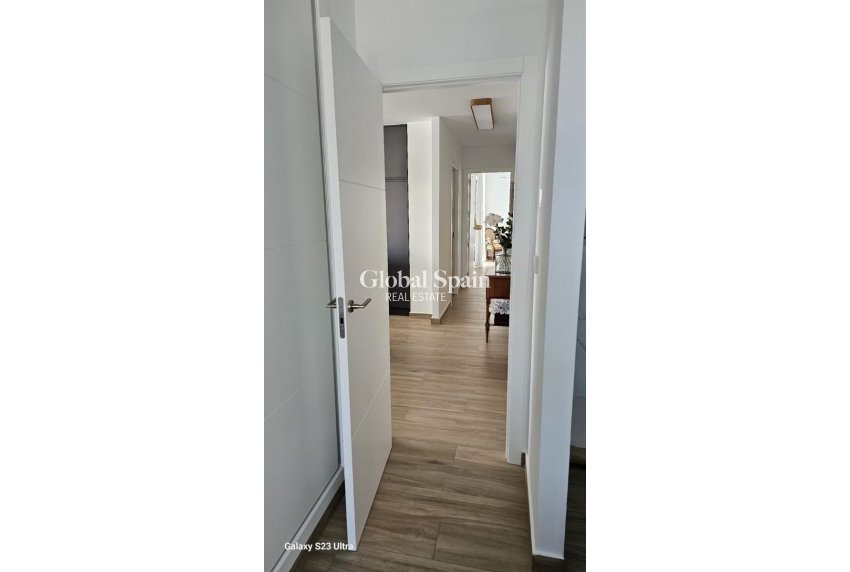 Wederverkoop - Huis -
ORIHUELA - Vistabella Golf