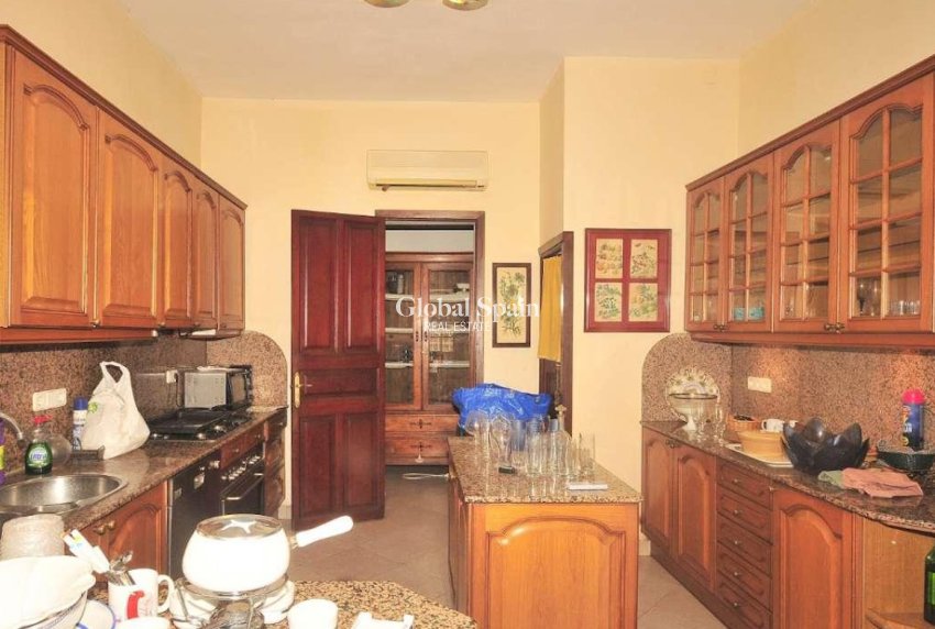 Wederverkoop - HUIS -
PALMA