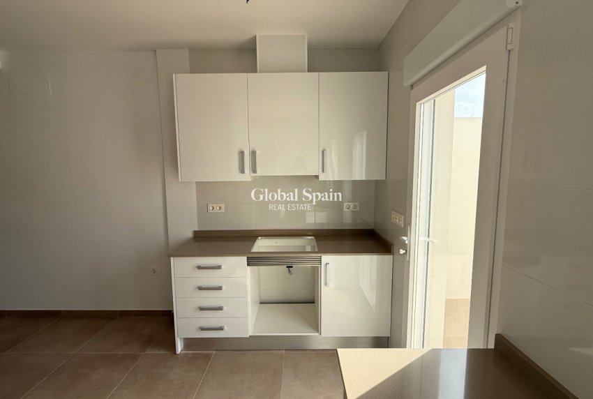 Wederverkoop - HUIS -
PILAR DE LA HORADADA - Costa Blanca Sur