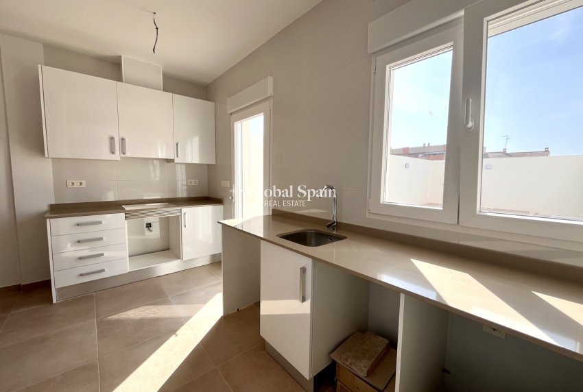 Wederverkoop - HUIS -
PILAR DE LA HORADADA - Costa Blanca