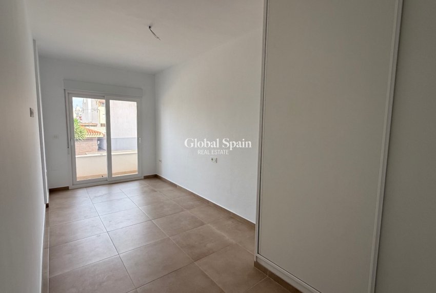 Wederverkoop - HUIS -
PILAR DE LA HORADADA - Costa Blanca