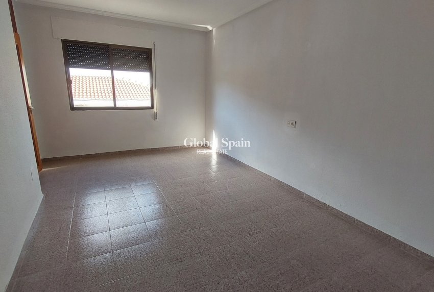 Wederverkoop - HUIS -
PILAR DE LA HORADADA - Costa Blanca