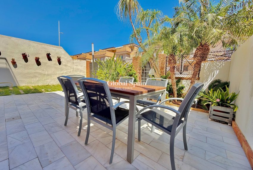 Wederverkoop - HUIS -
PILAR DE LA HORADADA - Playa de las Higuericas