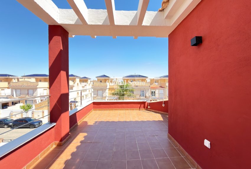 Wederverkoop - HUIS -
PILAR DE LA HORADADA - Playa de las Higuericas