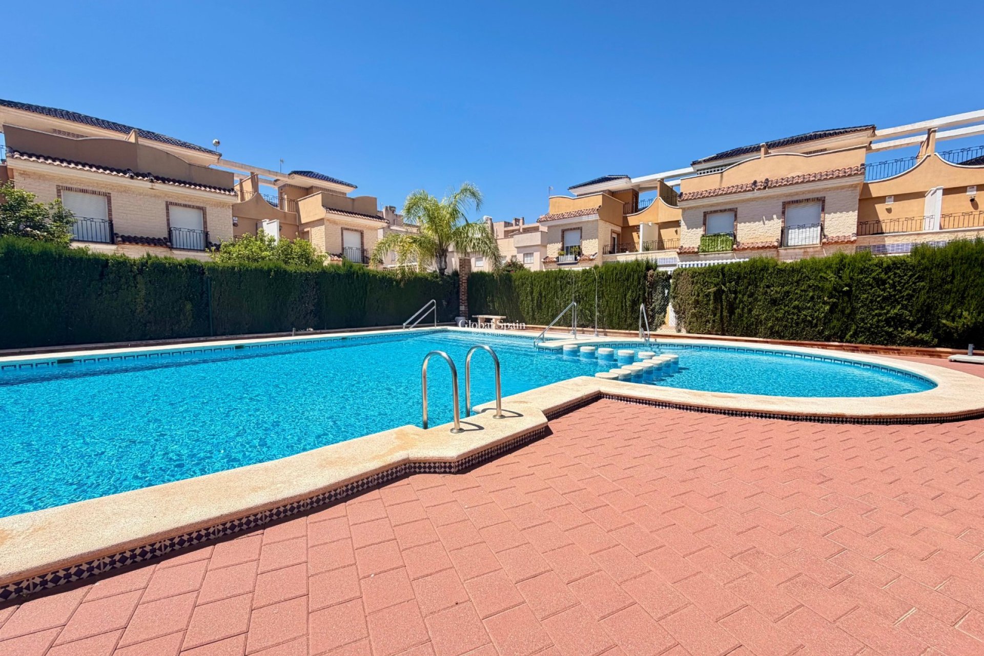 Wederverkoop - HUIS -
PILAR DE LA HORADADA - Playa de las Higuericas