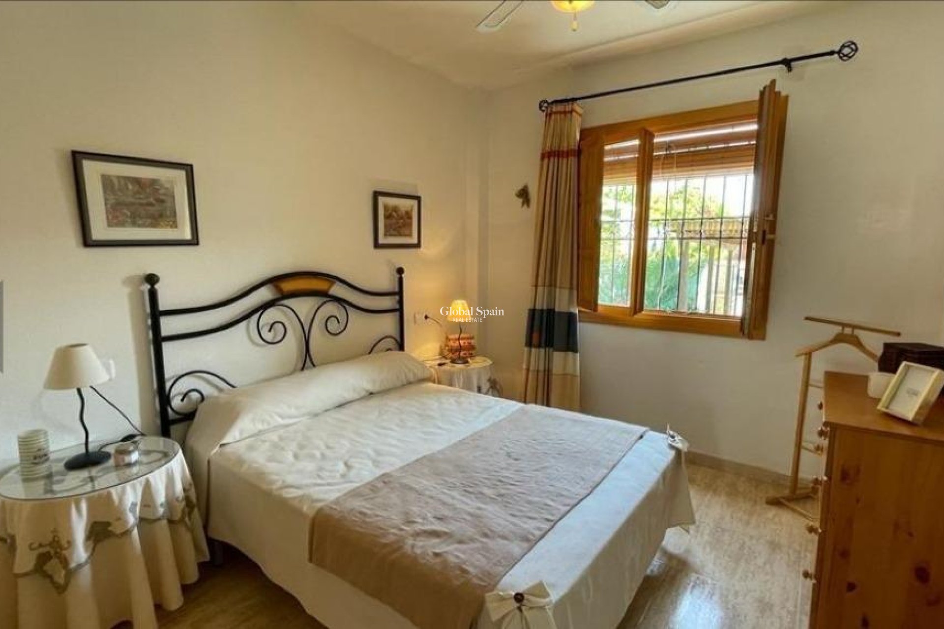Wederverkoop - HUIS -
PILAR DE LA HORADADA - PUEBLO LATINO