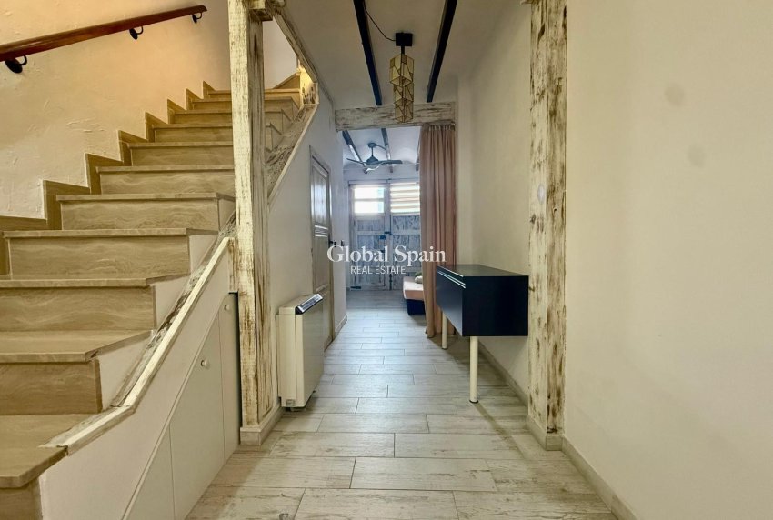 Wederverkoop - Huis -
Piles - Pueblo