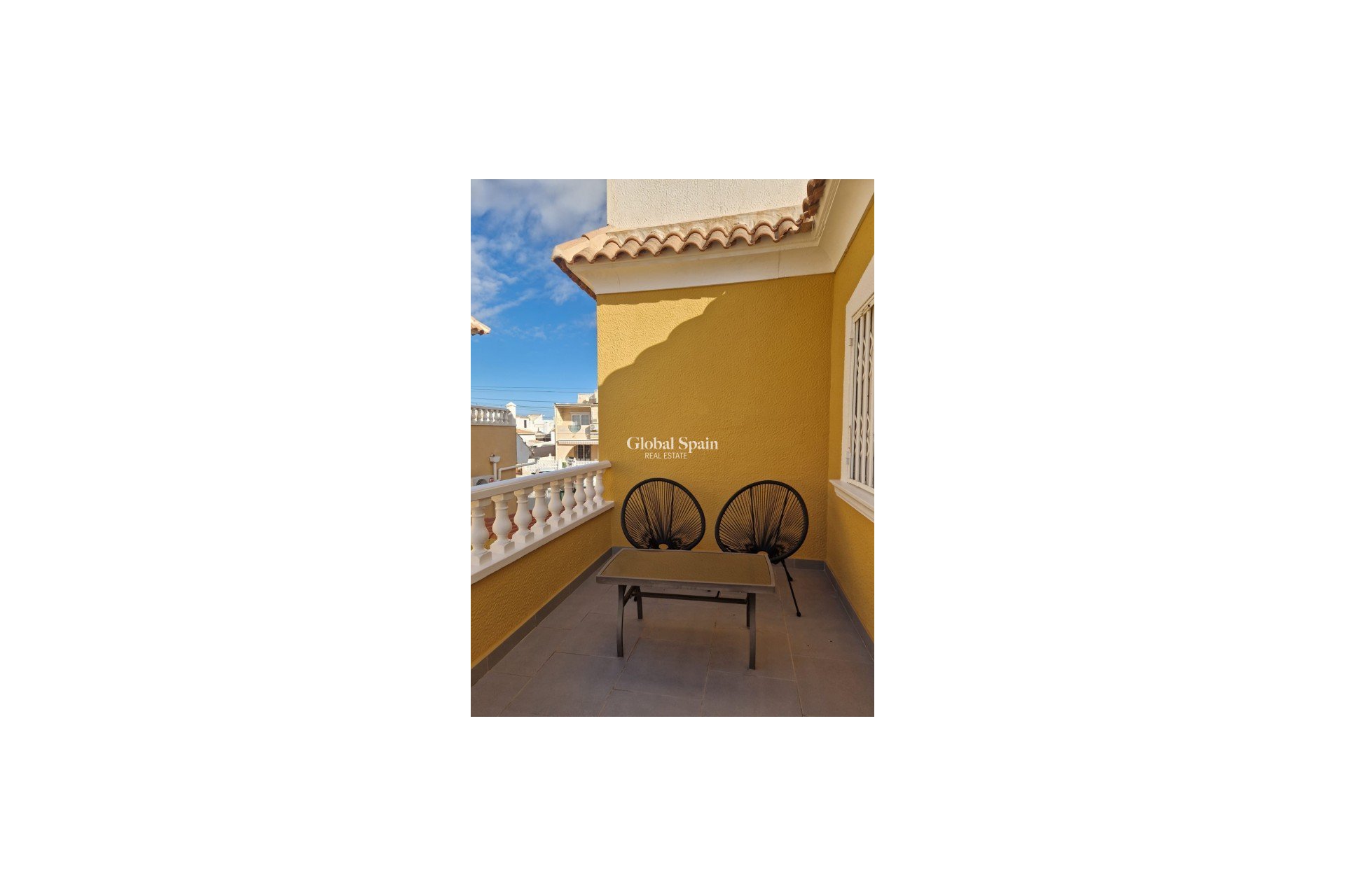 Wederverkoop - HUIS -
PLAYA FLAMENCA - Costa Blanca
