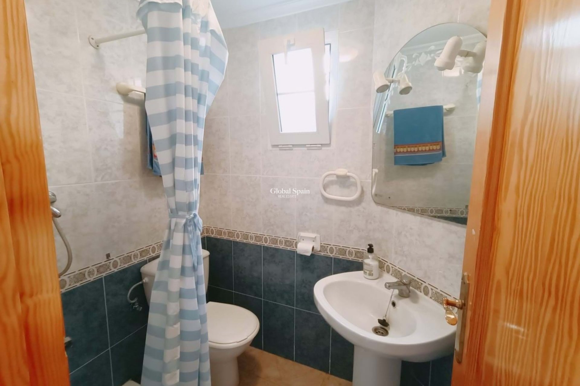 Wederverkoop - HUIS -
PLAYA FLAMENCA - Costa Blanca