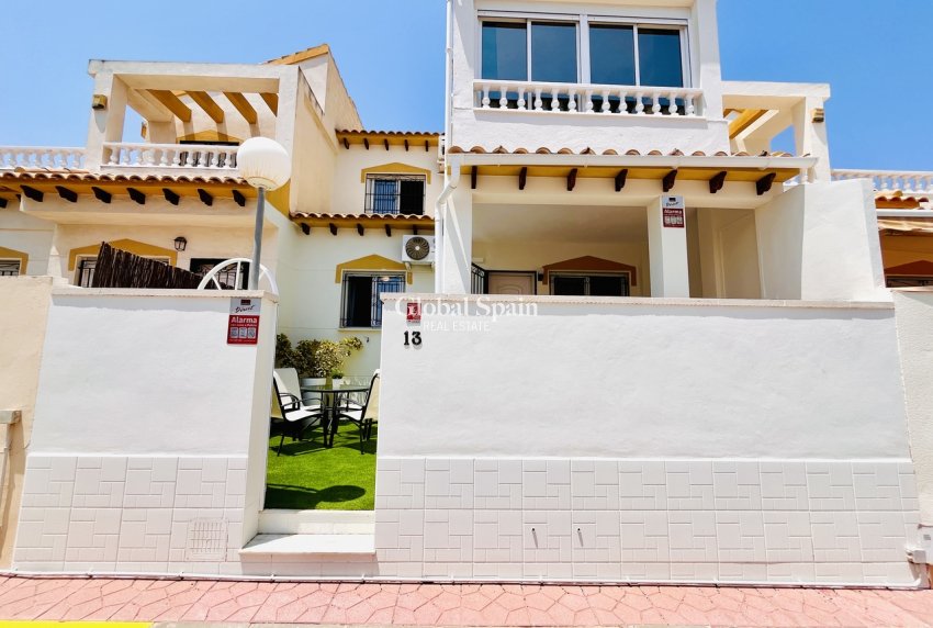 Wederverkoop - HUIS -
PLAYA FLAMENCA - Costa Blanca