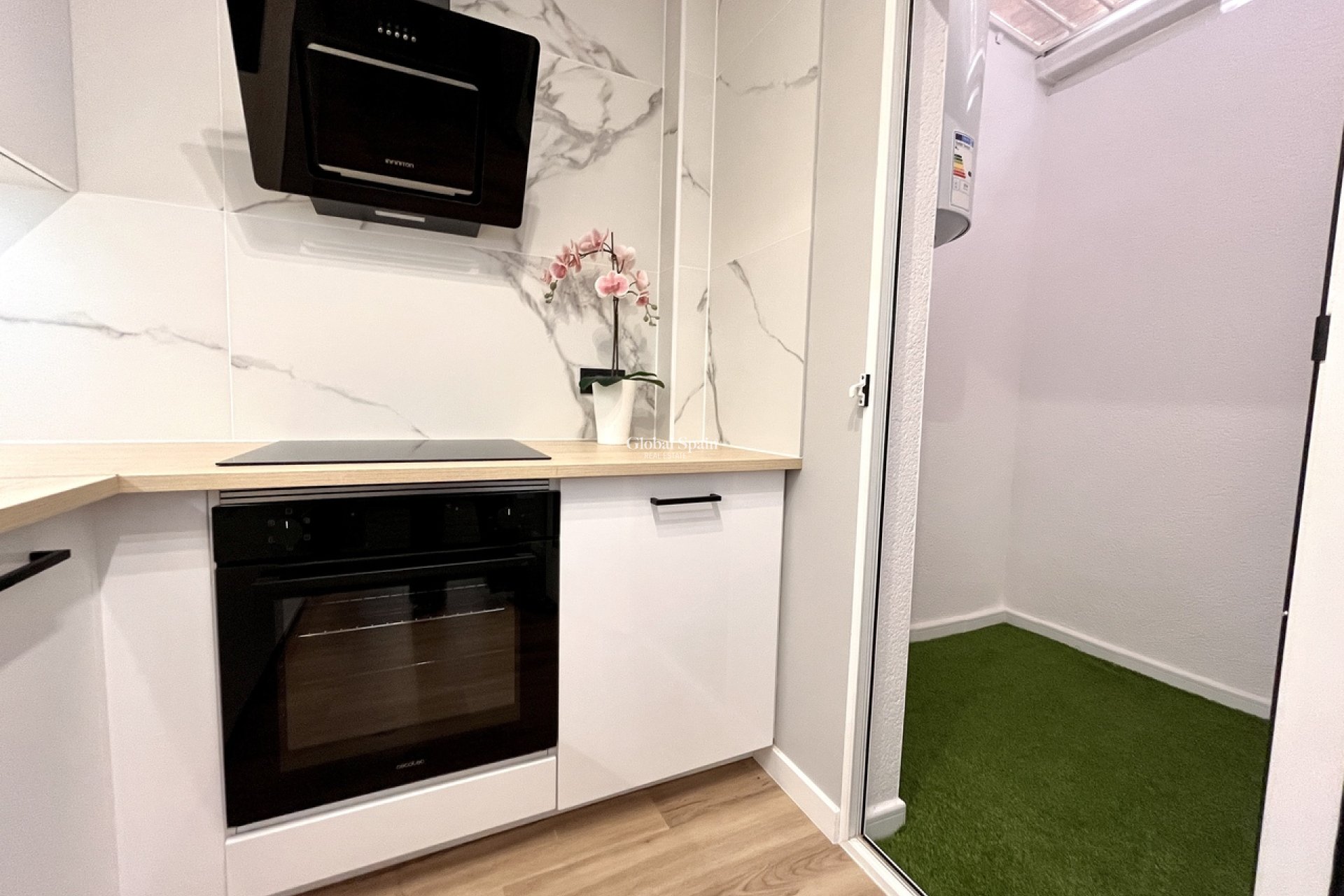 Wederverkoop - HUIS -
PLAYA FLAMENCA - Costa Blanca