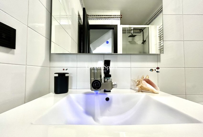 Wederverkoop - HUIS -
PLAYA FLAMENCA - Costa Blanca