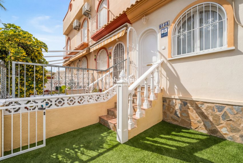 Wederverkoop - HUIS -
PLAYA FLAMENCA - Costa Blanca