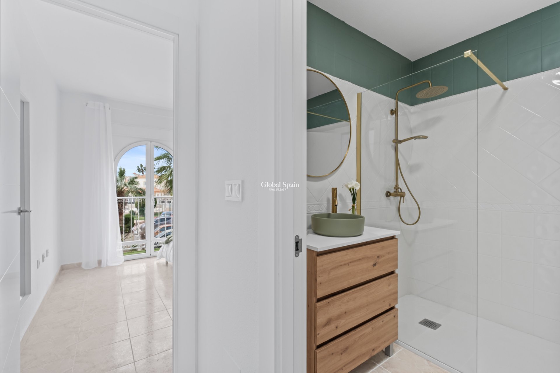 Wederverkoop - HUIS -
PLAYA FLAMENCA - Costa Blanca