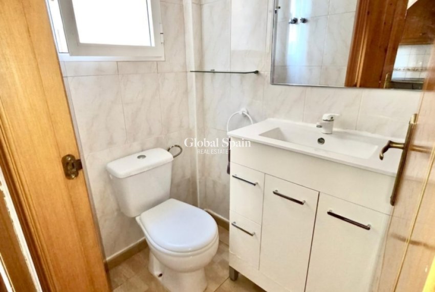 Wederverkoop - HUIS -
PLAYA FLAMENCA - Costa Blanca
