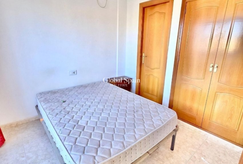 Wederverkoop - HUIS -
PLAYA FLAMENCA - Costa Blanca
