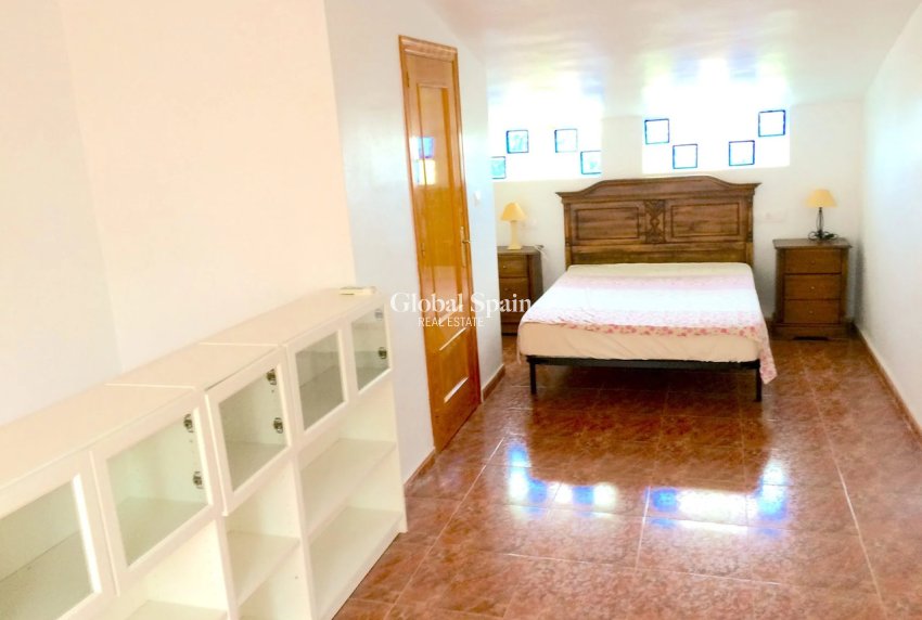 Wederverkoop - HUIS -
PLAYA FLAMENCA - Costa Blanca