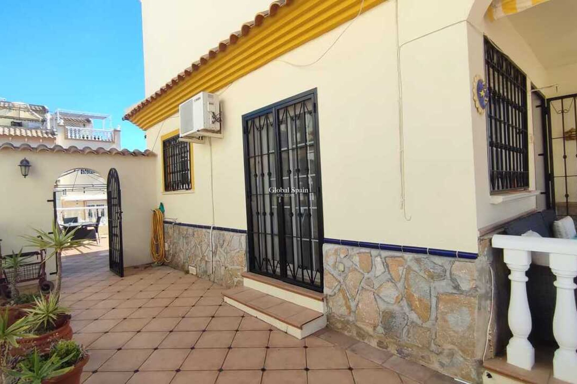 Wederverkoop - HUIS -
PLAYA FLAMENCA - Costa Blanca