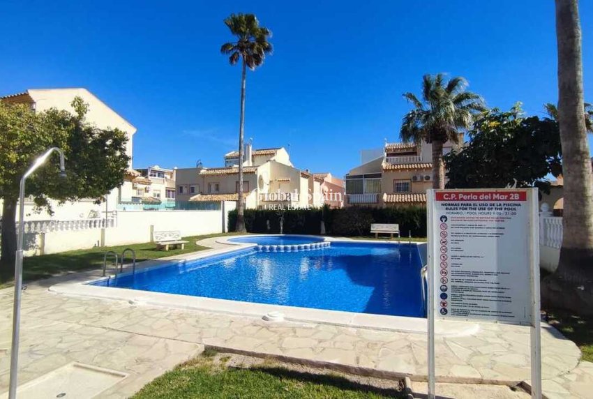 Wederverkoop - HUIS -
PLAYA FLAMENCA - Costa Blanca