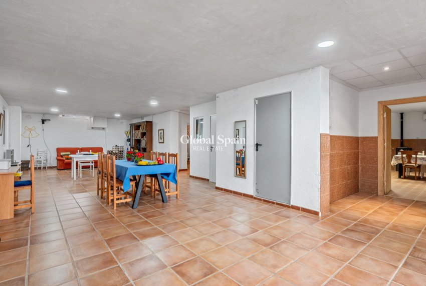 Wederverkoop - HUIS -
PUERTO LUMBRERAS - El Esparragal