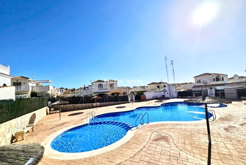 Wederverkoop - HUIS -
PUNTA PRIMA - Costa Blanca