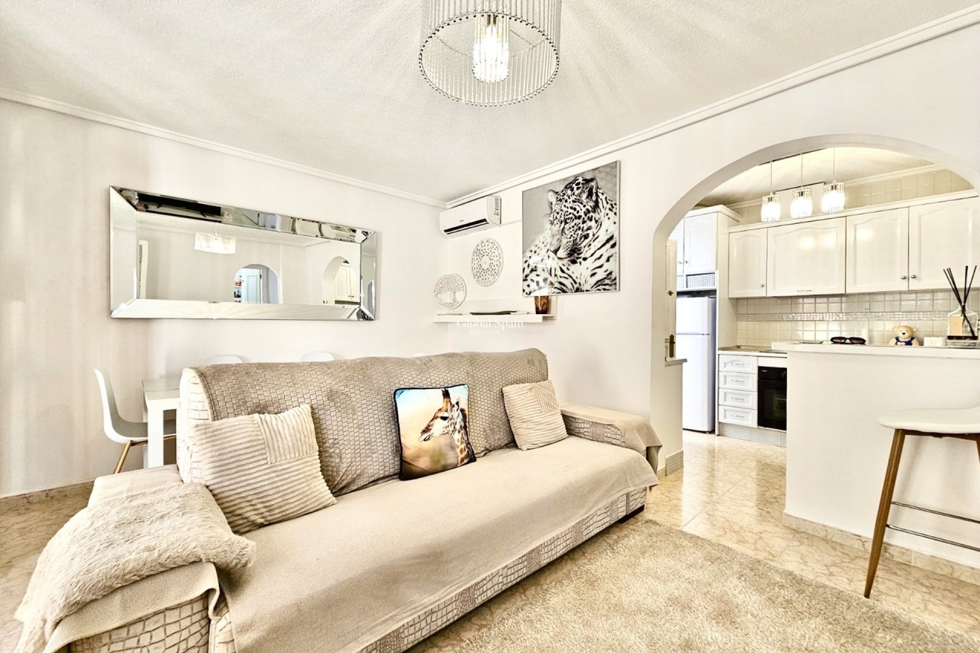 Wederverkoop - HUIS -
PUNTA PRIMA - Costa Blanca