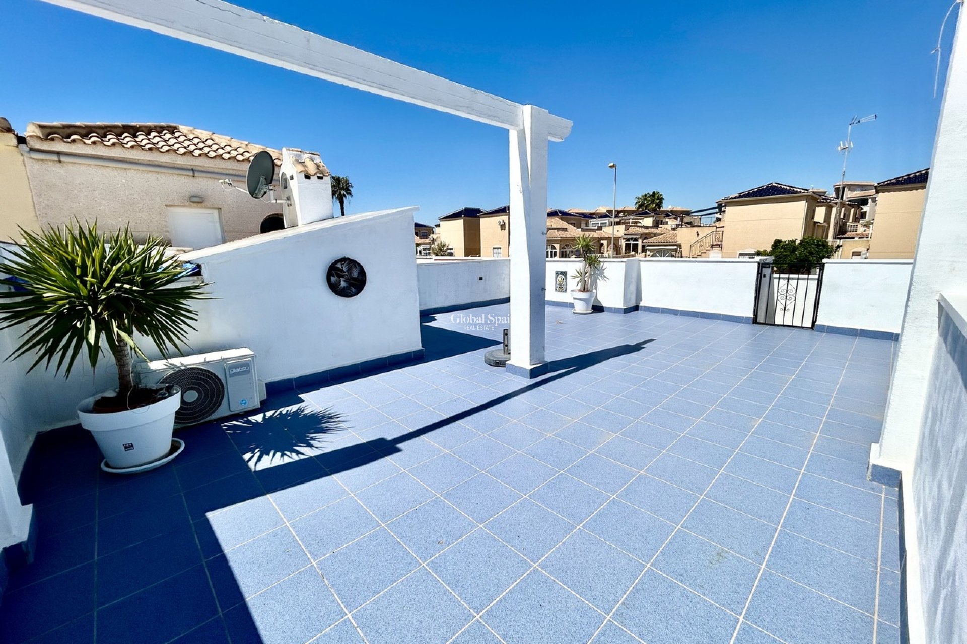 Wederverkoop - HUIS -
PUNTA PRIMA - Costa Blanca
