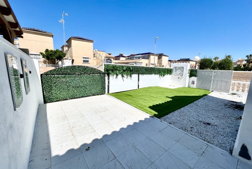 Wederverkoop - HUIS -
PUNTA PRIMA - Costa Blanca