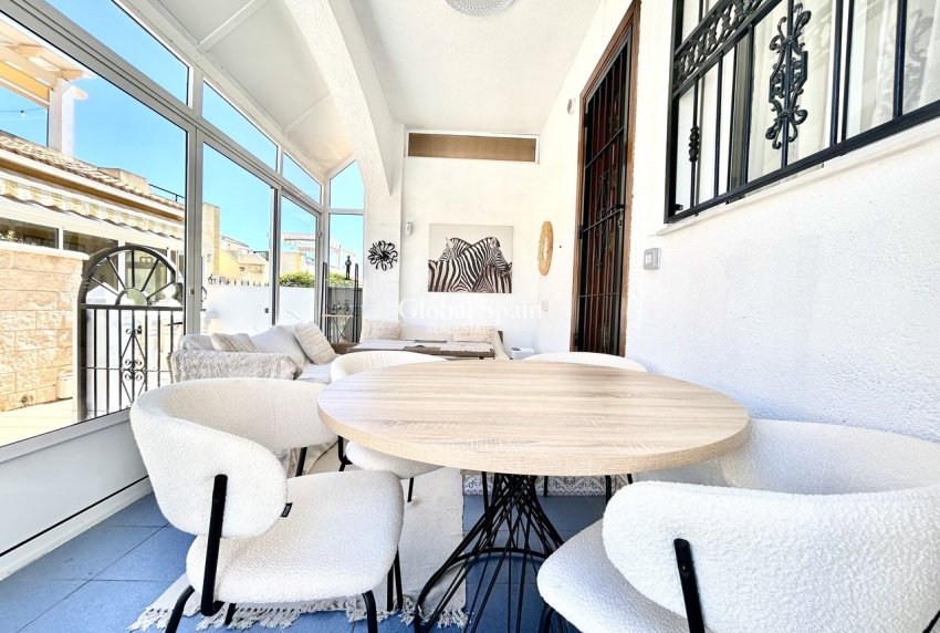 Wederverkoop - HUIS -
PUNTA PRIMA - Costa Blanca