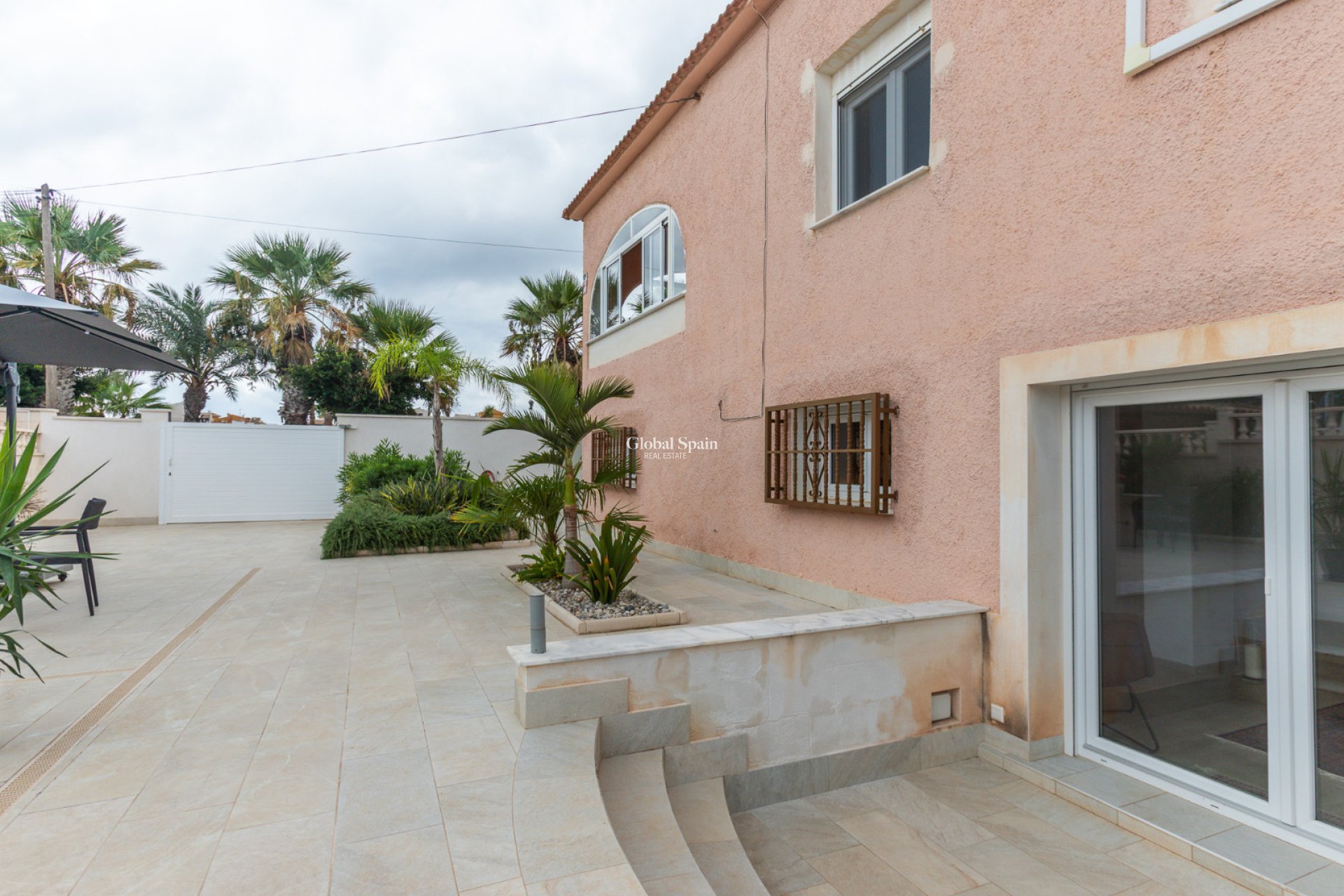 Wederverkoop - HUIS -
PUNTA PRIMA - Costa Blanca