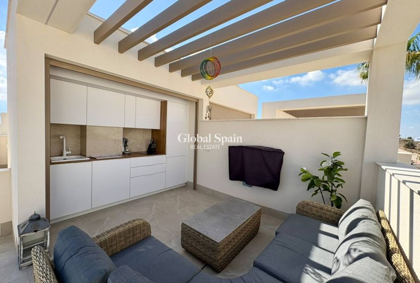 Wederverkoop - HUIS -
ROJALES - Ciudad Quesada