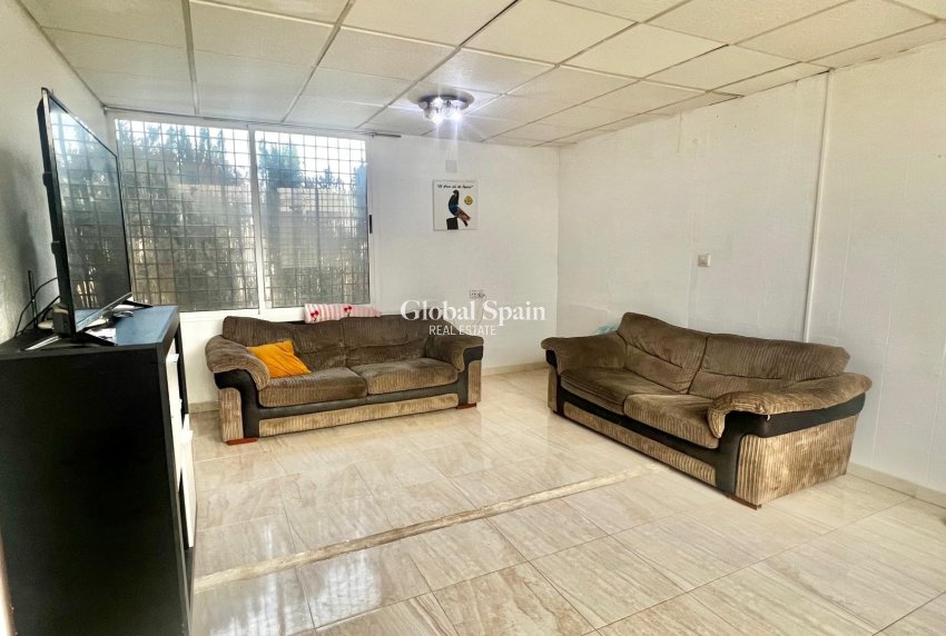 Wederverkoop - HUIS -
San Fulgencio - San Fulgencio - Country