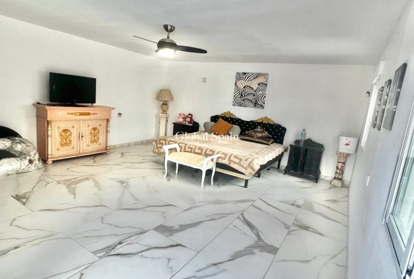 Wederverkoop - HUIS -
San Fulgencio - San Fulgencio - Country