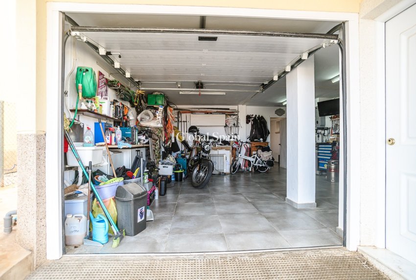 Wederverkoop - HUIS -
SAN FULGENCIO - urb.la marina