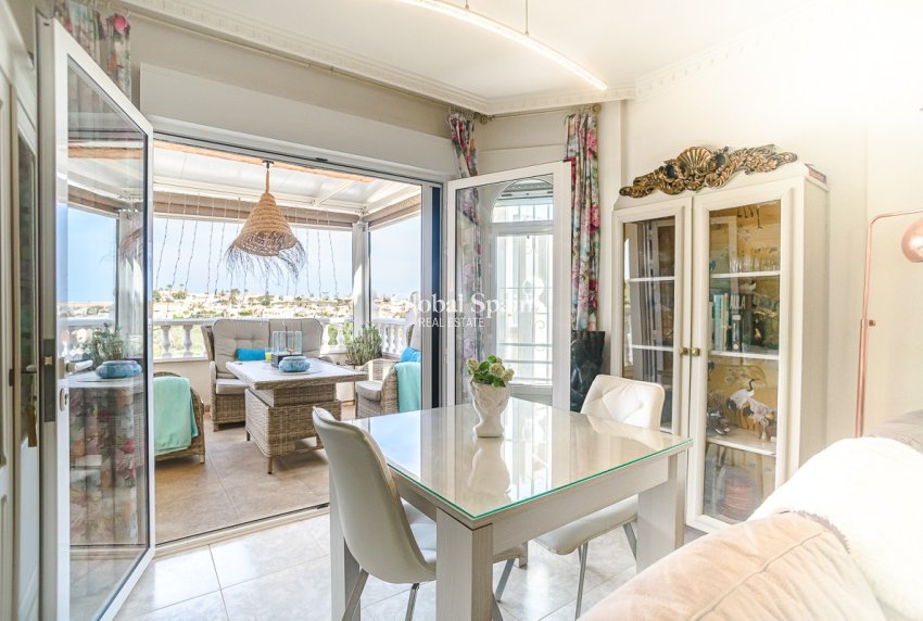 Wederverkoop - HUIS -
SAN FULGENCIO - urb.la marina