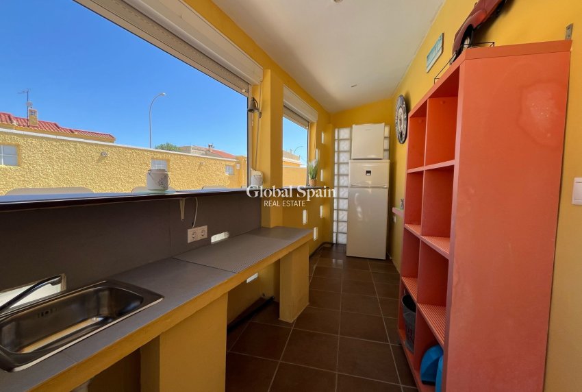 Wederverkoop - Huis -
SAN FULGENCIO - urb.la marina