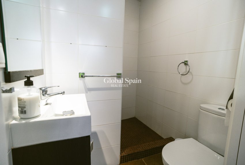 Wederverkoop - Huis -
SAN FULGENCIO - urb.la marina