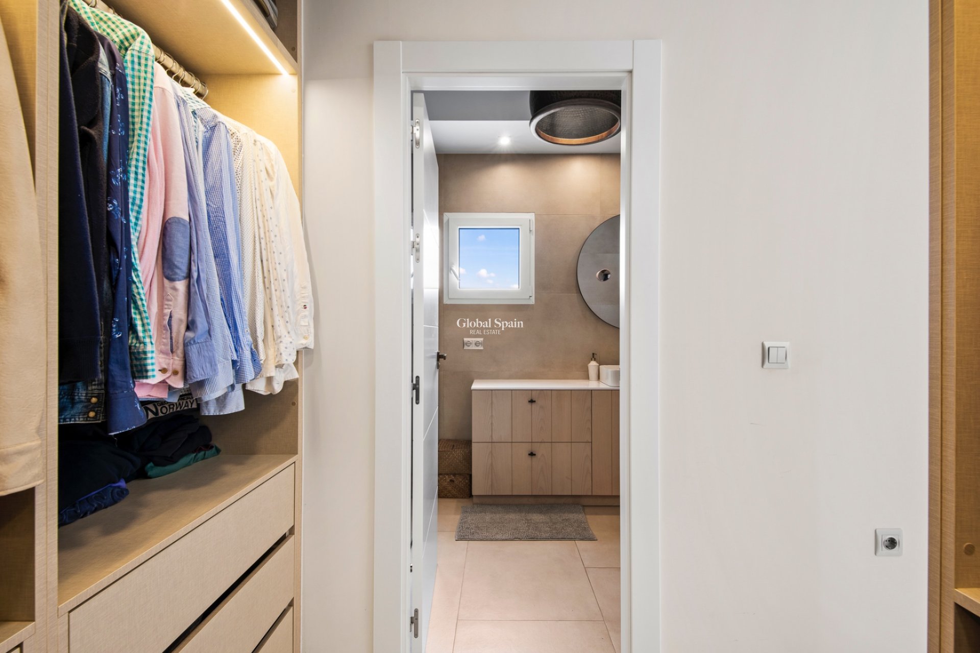 Wederverkoop - Huis -
SAN JUAN DE ALICANTE - SAN JUAN ALICANTE