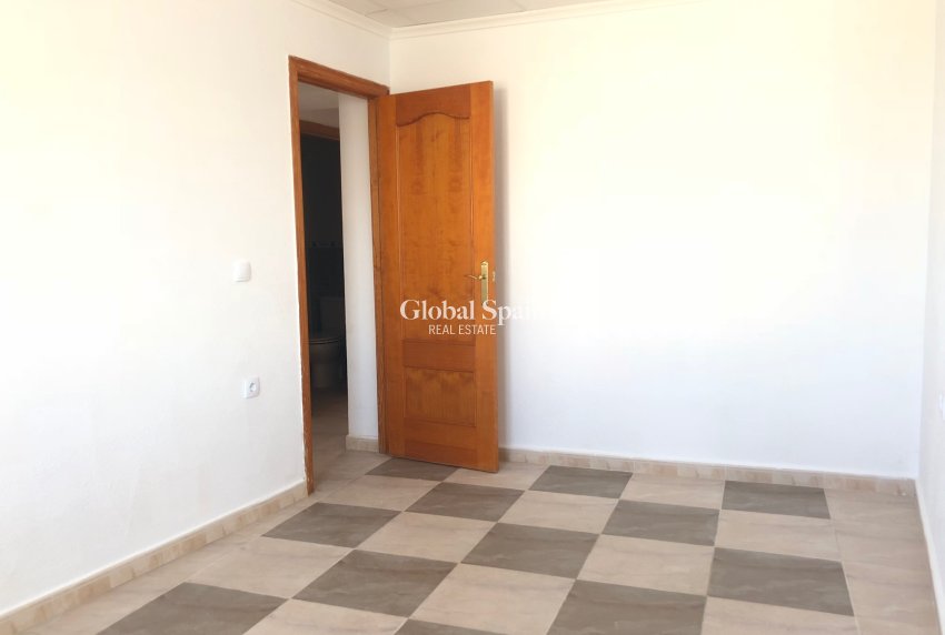 Wederverkoop - HUIS -
SAN MIGUEL DE SALINAS - Costa Blanca Sur