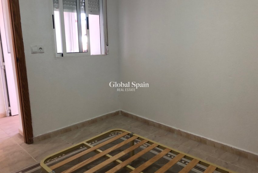 Wederverkoop - HUIS -
SAN MIGUEL DE SALINAS - Costa Blanca Sur