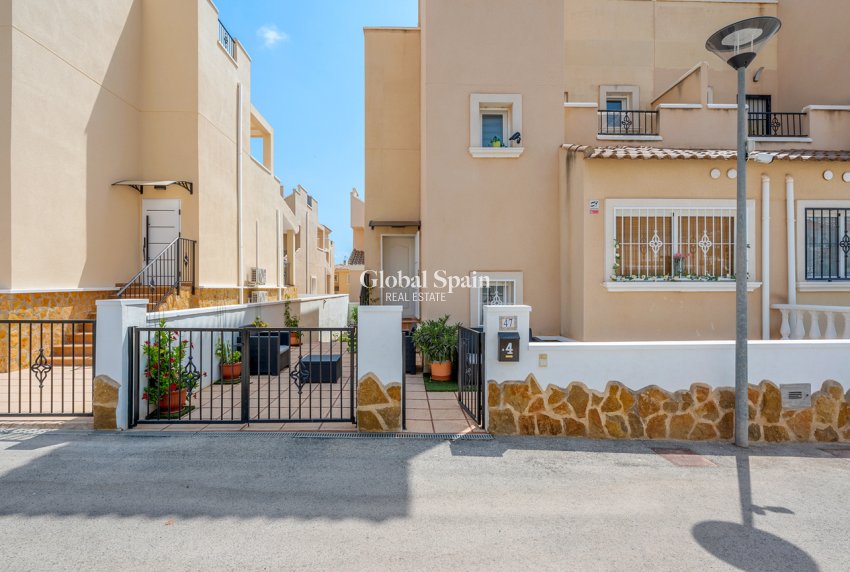 Wederverkoop - HUIS -
SAN MIGUEL DE SALINAS - Costa Blanca