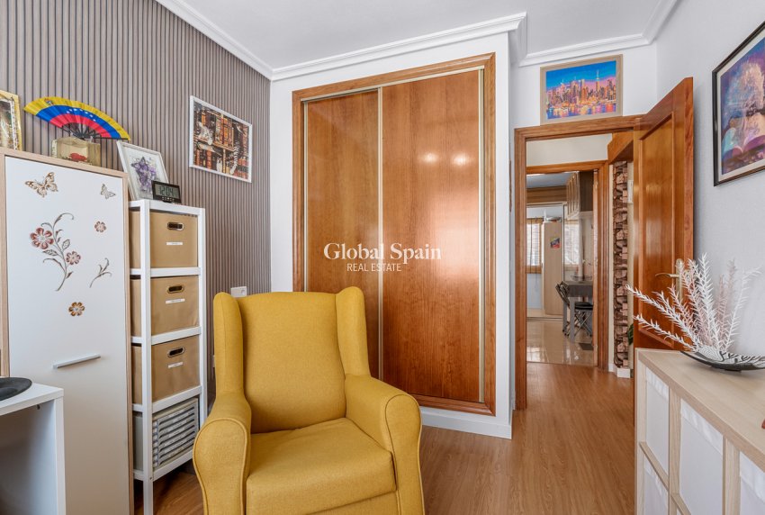 Wederverkoop - HUIS -
SAN MIGUEL DE SALINAS - Costa Blanca